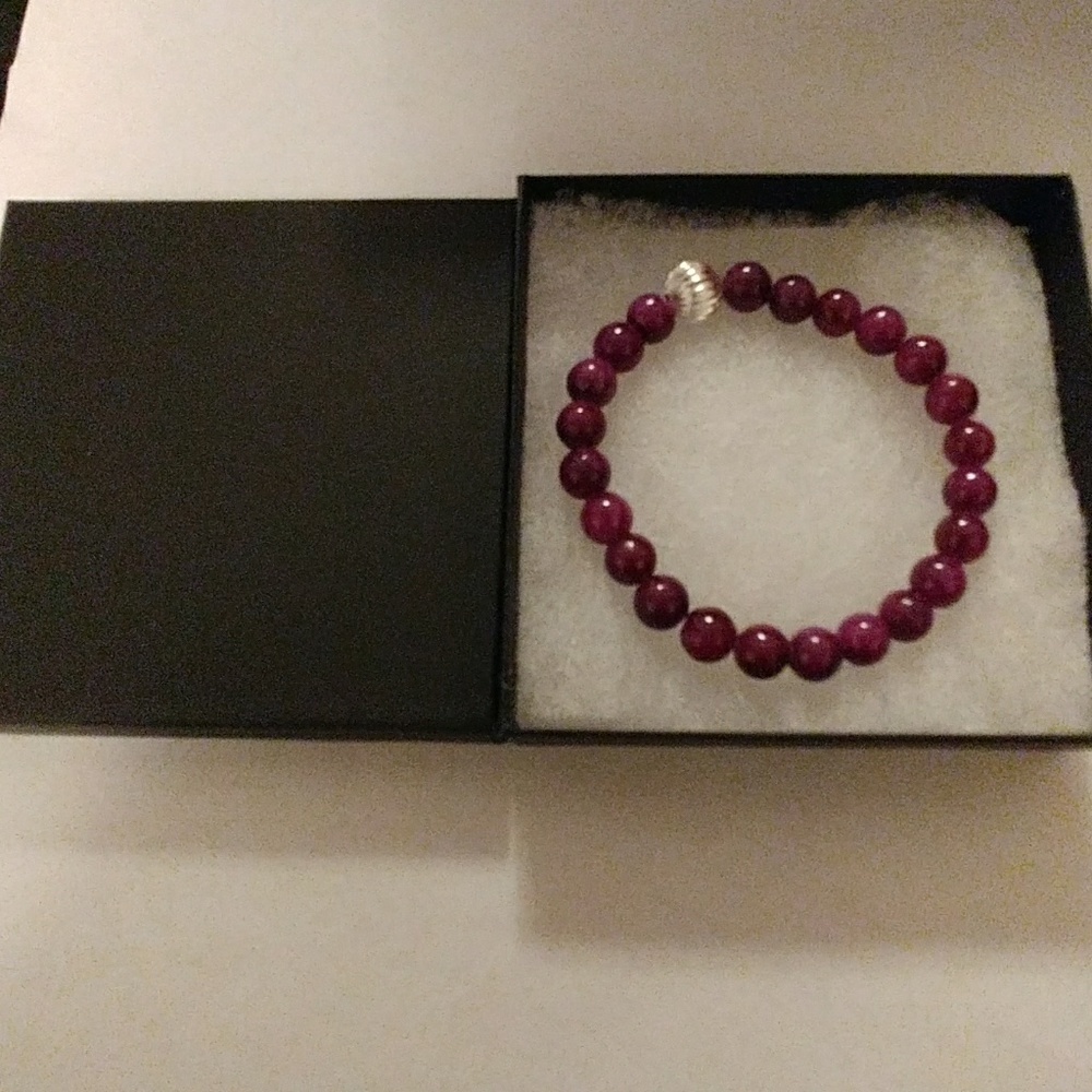 Violet Mountain Jade Stone Bracelet - Picture 8 of 8